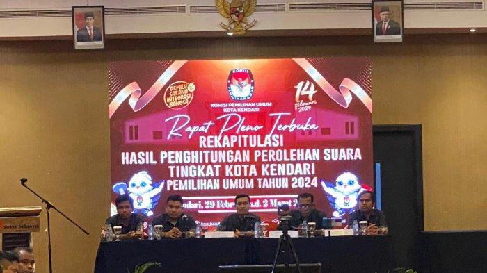 Komisi Pemilihan Umum (KPU) Kota Kendari menggelar Rapat Pleno terbuka rekapitulasi hasil perhitungan perolehan suara pemilihan umum (Pemilu) 2024.