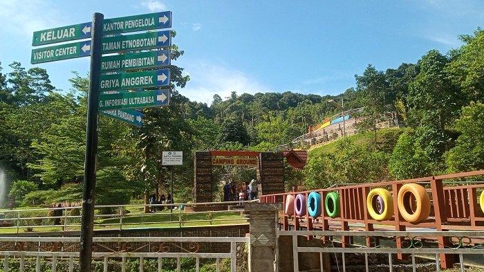 Kebun Raya Kendari yang bertempat di Desa Nanga-Nanga, Andounohu, Kecamatan Poasia, Kota Kendari, Sulawesi Tenggara.