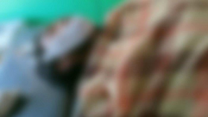 Kabar pembunuhan sadis nan mengerikan menggemparkan warga Kabupaten Muna, Provinsi Sulawesi Tenggara (Sultra), pada Selasa (17/10/2023). Dalam peristiwa mengenaskan tersebut, sang adik dibunuh kakak kandungnya sendiri dengan cara yang sadis. Sang kakak bunuh adik kandungnya berinisial LM yang merupakan sosok Kepala Desa Wadolao, Kabupaten Muna, Provinsi Sultra.