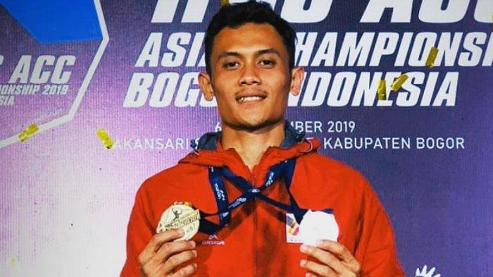 Berikut profil Veddriq Leonardo peraih medali emas pertama Indonesia dari hasil panjat tebing nomor speed putra Olimpiade Paris 2024. Medali emas diperoleh atlet asal Pontianak, Kalimantan Barat, tersebut di Le Bourget Climbing Venue, Kamis (8/8/2024) petang. 