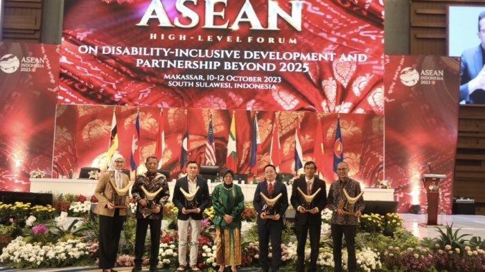 Daftar ‘Rekomendasi Makassar’ untuk penyandang disabilitas yang dihasilkan Forum Tingkat Tinggi ASEAN. Forum Pembangunan Inklusif Disabilitas dan Kemitraan Pasca Tahun 2025 atau The ASEAN High Level Forum ( AHLF) on Enabling Disability-Inclusive Development and Partnership beyond 2025.