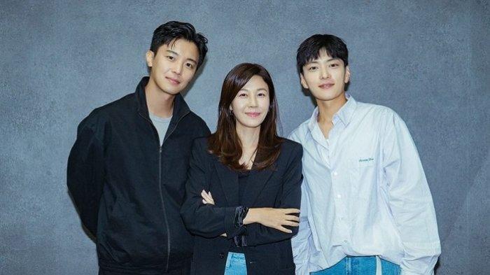 Inilah sinopsis Let Me Grab You by the Collar, drama Korea terbaru dibintangi Kim Ha Neul, Yeon Woo Jin hingga Jang Seung Jo.(2024)