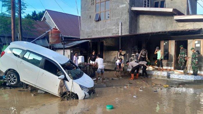 TNI dan Polri membangun rumah warga miskin di pinggiran Jakarta