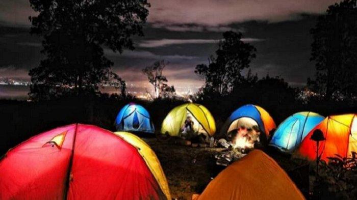 Suasana Camping di Puncak Amarilis Kota Kendari, Sulawesi Tenggara (Sultra).