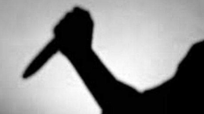 Update mahasiswa UI dibunuh senior, fakta terbaru kasus pembunuhan junior fakultas di Universitas Indonesia, sosok pelaku dan korban. Mahasiswa berinisial MNZ (19) itu ditemukan tewas disalah satu indekos di kawasan Kukusan, Beji, Kota Depok, Jumat (4/8/2023).