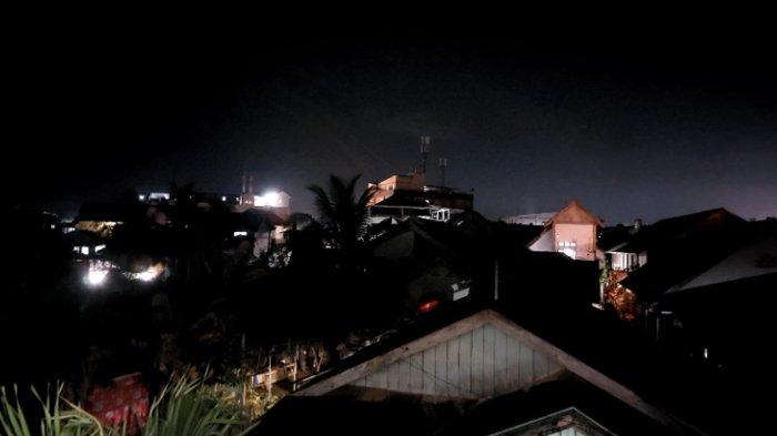 Sejumlah wilayah di Kemaraya, Kendari Barat, Kota Kendari sempat mengalami listrik padam, kini telah kembali normal, Sabtu (15/7/2023) malam.