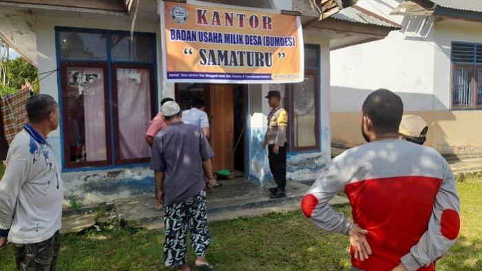 Pasangan suami istri di Konawe, Provinsi Sulawesi Tenggara (Sultra), diminta sekelompok orang untuk meninggalkan tempat tinggalnya, karena menduduki lahan pemerinta desa
