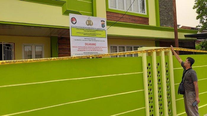 Rumah selebgram Adelia Putri Salma di Palembang kini disegel Polda Lampung, Rabu (27/9/2023)