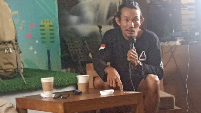 TIM EVAKUASI JULIANA- Abdul Haris Agam atau yang akrab disapa Agam Rinjani sempat mengutarakan rasa tak terima Indonesia banjir hujatan dari sejumlah netizen internasional