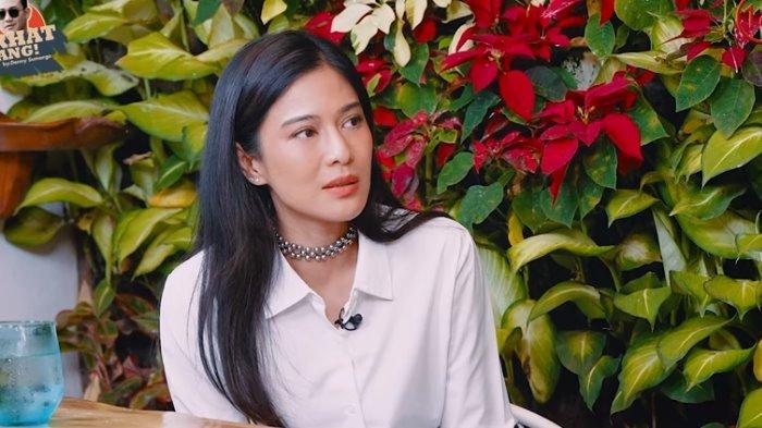 Aktris Dian Sastrowardoyo belum lama ini menceritahkan perjalanan spiritualnya hingga memutuskan sebagai mualaf