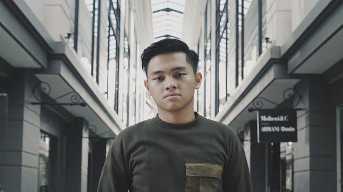 DITUDING TIPU FANS - Aldy Maldini eks CJR diduga melakukan penipuan terhadap fansnya. Modusnya, ia mengajak fansnya untuk makan malam bersama, dengan syarat harus membayar Rp500 ribu.