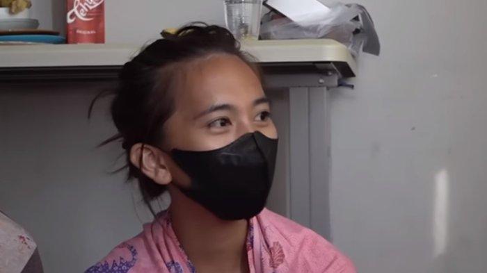 Andi Malinda Putri Utami alias Linda bantah disebut kakak Vina sering ke rumah Vina.