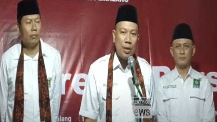 Artis Vicky Prasetyo maju bupati Kabupaten Pemalang didampingi Muchammad Suwandi