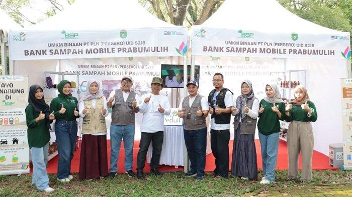 Dinas Lingkungan Hidup Provinsi Sumatera Selatan (Sumsel) menyelenggarakan pameran Bank Sampah dengan mengusung tema 