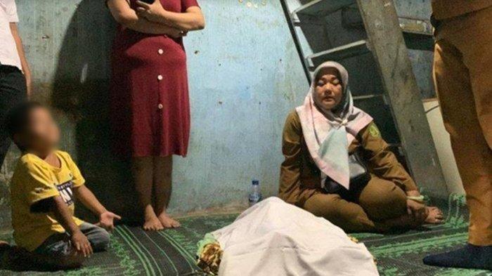 Bayi berusia 1 bulan ditemukan tewas di dalam ember.