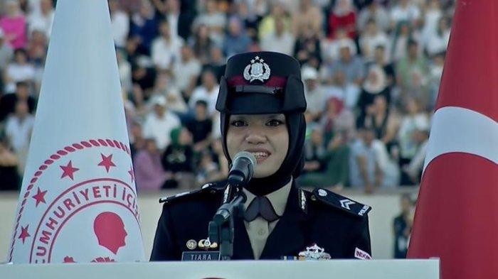 Polisi Wanita asal Pasuruan, Jawa Timur, Briptu Tiara Nissa Zulbida maju mewakili seluruh peserta didik Internasional yang datang dari 16 negara.