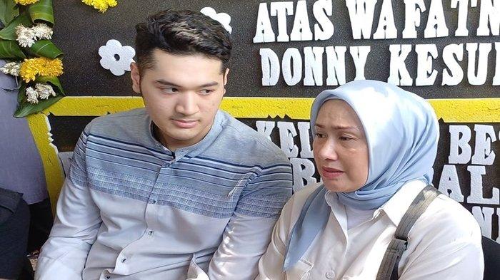 Curhat Yuni Indriyati setia temani Donny Kesuma saat kritis hingga menghembuskan napas terakhir.
