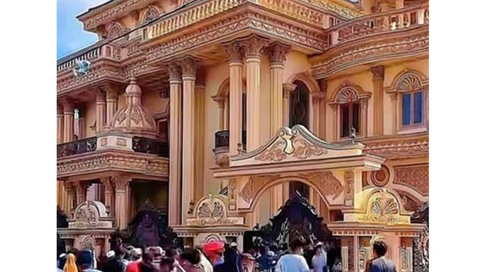 RUMAH CRAZY RICH DIGELEDAH -  Detik-detik rumah Crazy Rich Tulung Selapan OKI digeledah Badan Narkotika Nasional (BNN) di Desa Tulung Selapan Ilir, Kecamatan Tulung Selapan, Kabupaten Ogan Komering Ilir, Sumatera Selatan viral di media sosial.