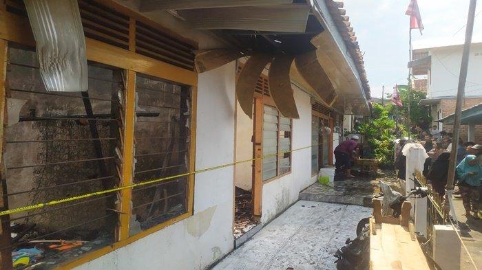 Kebakaran terjadi di rumah bedeng yang berlokasi di Jalan Srijaya Negara Gang Bedeng, RT 72 RW 11 Kelurahan Bukit Lama, Kecamatan Ilir Barat I, Rabu (13/9/2023).