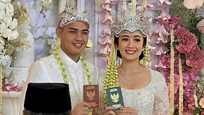 Febby Rastanty akhirnya resmi menikah dengan Drajad Djumantara, hari ini Sabtu (9/11/2024). Drajat mengucapkan mahar sebesar 11 USD dan 2.024 rupiah.