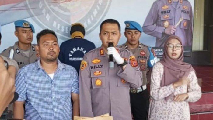 Gerbang Ponpes Husnul Khotimah Desa Manis Kidul, Kecamatan Jalaksaana, Kuningan. Foto diambil beberapa waktu lalu.