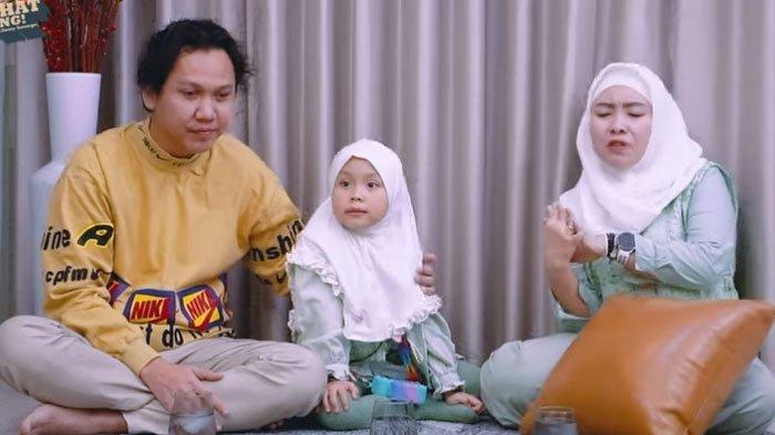 Ibunda Selebgram Cilik Lala Ingin Cerai dan Akhiri Hidup Karena Santet, Menjerit Histeris Dirukiyah