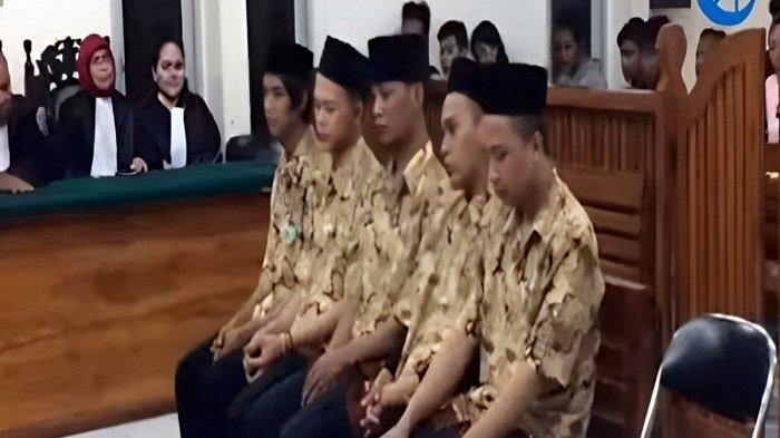 (kiri) Basari, RW 10 Kampung Saladara, (kanan) terpidana kasus Vina Cirebon. Inilah sosok Basari, Ketua RW 10 Kampung Saladara, tempat di mana asal alamat mayoritas terpidana kasus Vina, mengaku tahu persis kepribadian mereka
