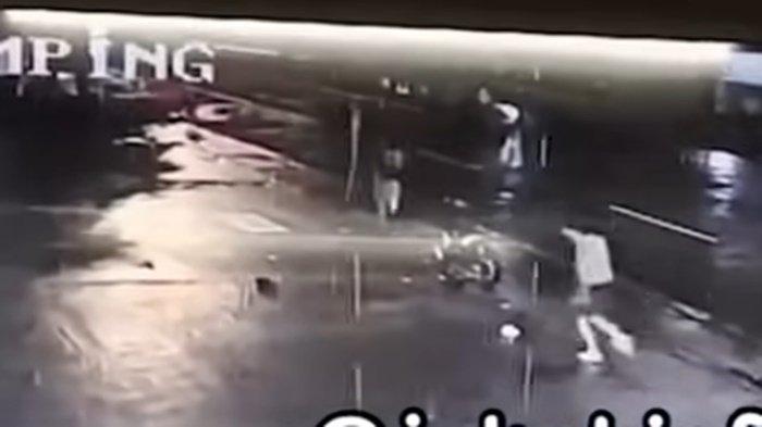 Irwan Darmawan (41), driver ojek online nyaris menjadi korban pembegalan di Jalan Gaya Motor Raya, Sunter, Jakarta Utara, Sabtu (21/12/2024) malam.