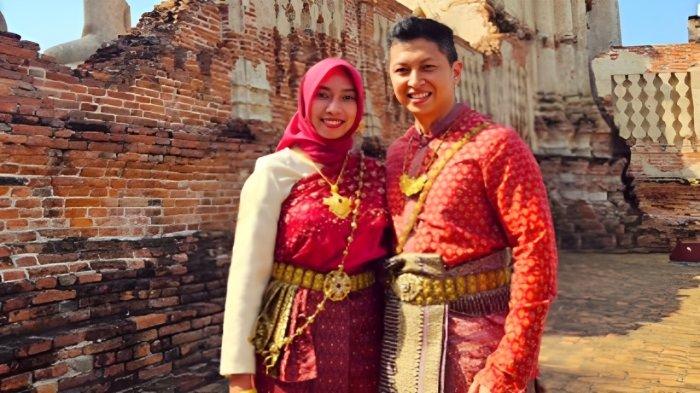 Gambar terkait Sosok Meta Ayu Puspitantri Istri Arya Daru Diplomat RI yang Tewas Tragis,Anak Guru Besar FEB UGM (dari Bing)