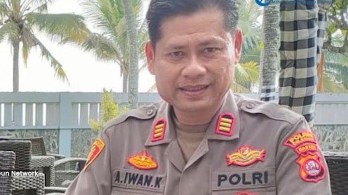 Kapolsek Cinangka, AKP Asep Iwan Kurniawan bersama anggotanya diperiksa Unit Profesi dan Pengamanan(Propam) Polres Cilegon.  Tidak memberikan bantuan