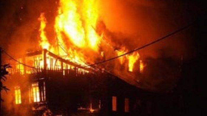 Kebakaran rumah di Jalan Papanggo 3B, RT 12 RW 05 Papanggo, Tanjung Priok, Jakarta Utara, Jumat (8/11/2024) dinihari menewaskan satu keluarga.