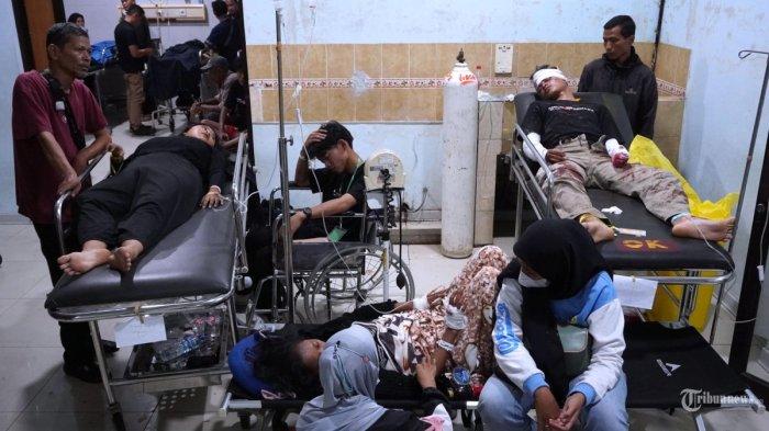 Kondisi siswa dan guru SMK Lingga Kencana yang selamat kecelakaan maut bus di Subang, Jawa Barat alami trauma.