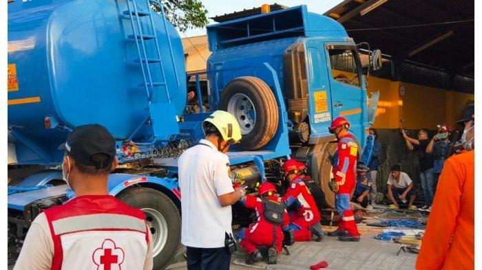 Potret TKP Kecelakaan maut di Jalan Plumpang Semper Raya, Koja, Jakarta Utara, Rabu (4/9/2024) kemarin. Korban Kecelakaan 5 Tewas dan 7 Luka