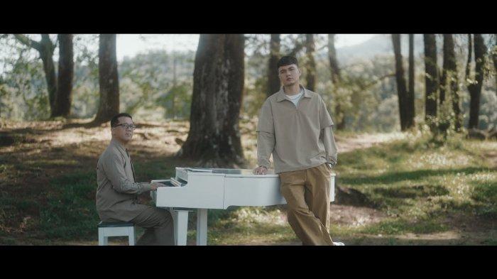 Lirik Lagu The Way You Look at Me dari Nyoman Paul dan Andi Rianto
