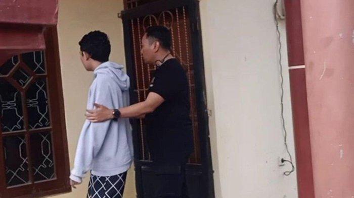 MB (20) anak kandung yang tega sewa pembunuh bayaran untuk habisi ayahnya
