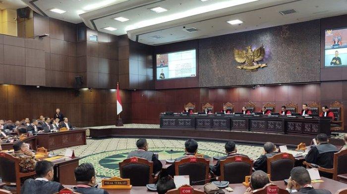 Mahkamah Konstitusi saat sidang sengketa Pilpres 2024 di Gedung MK, Senin (22/4/2024). MK tolak gugatan pilpres 2024