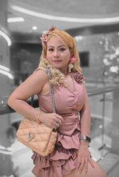 PENGUSAHA LAPORKAN WAWAKO SURABAYA. Mengenal sosok Jan Hwa Diana, pemilik perusahaan yang melaporkan Wali Kota Surabaya, Armuji, atas dugaan pencemaran nama baik, ngaku kini diteror