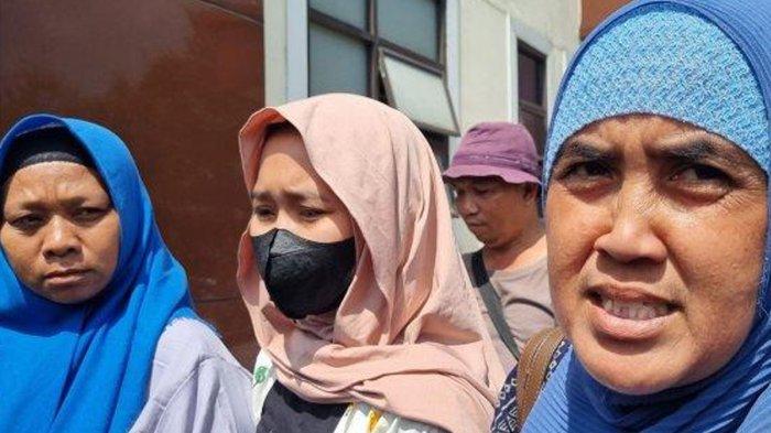 Orangtua Pegi Setiawan Sambangi Polda Jabar, Ibu Bawa Pisang dan Telur Asin Makanan Kesukaan Anak