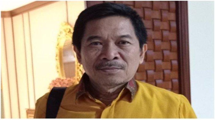 Pengamat politik Unsri Prof Dr Febrian mengungkap analisanya terkait Debat Capres 2024, lebih mempertontonkan karakter masing-masing calon.