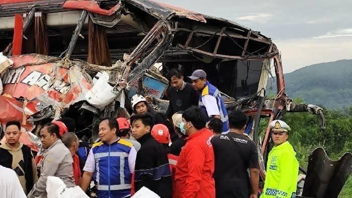 Penyebab Kecelakaan Bus Tirto Agung di Tol Pandaan-Malang, Berawal dari Truk Tak Kuat Menanjak