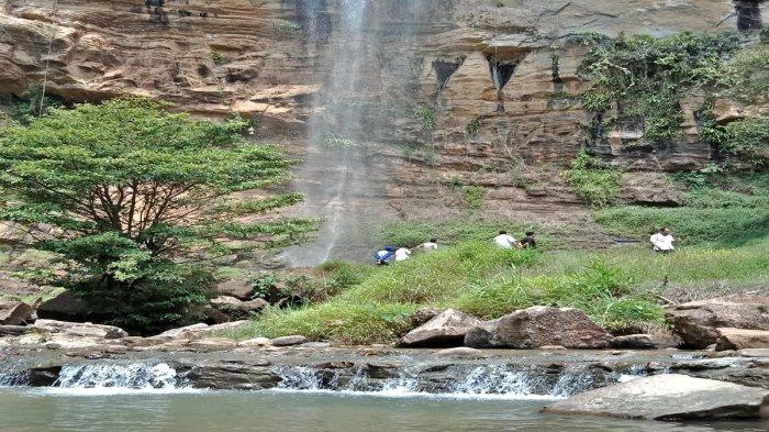Air terjun Gunung Nyawe jadi salah satu lokasi wisata andalan di Kabupaten Lahat.