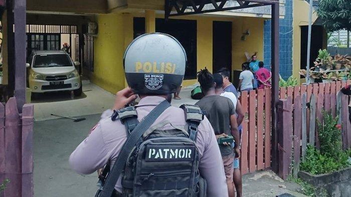 Polisi Evakuasi Jasad Bripda RRN Ajudan Wakapolres Sorong Tewas Dirumah Atasan