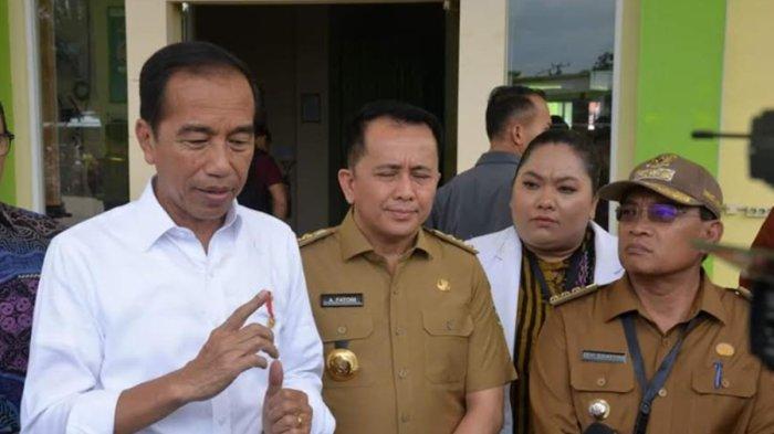 Presiden Joko Widodo (Jokowi) saat diwawancarai setelah meninjau RSUD Rupit, Kabupaten Muratara, Kamis (30/5/2024).