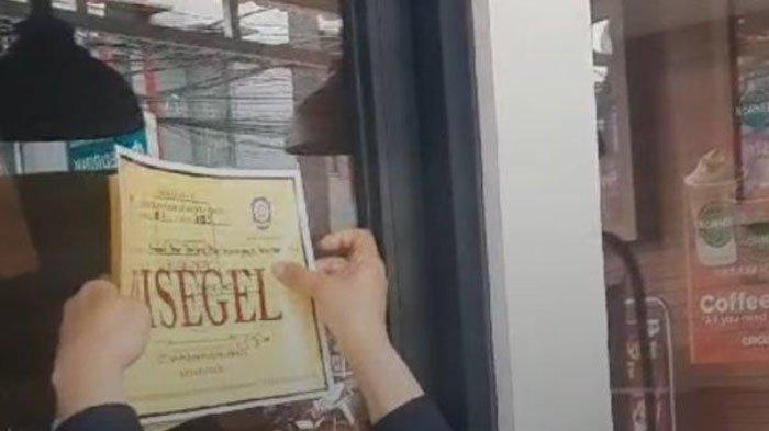 Swalayan Disegel Pol PP Usai Diprotes Aa Gym