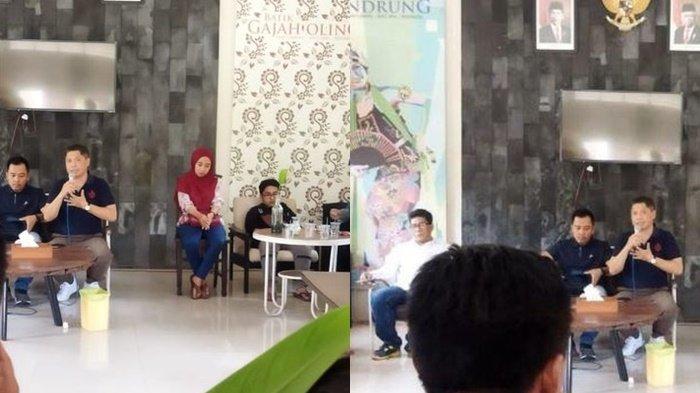 Tengah viral bos warung bakso di Jalan Prambanan, Kelurahan Tamanbaru, Kecamatan Banyuwangi, Kabupaten Banyuwangi, Jawa Timur menyita barang berharga milik karyawannya.