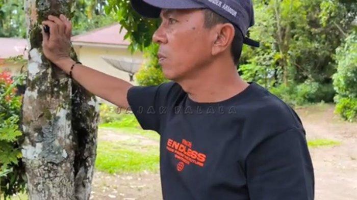Ujang, adik pemilik rumah tempat Indra Septiarman tersangka pembunuhan NKS bersembunyi hingga ditangkap buka suara.