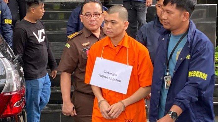 Yudha Arfandi tersangka pembunuhan Dante terlihat gugup di Rekonstruksi