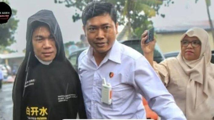 Tersangka I Wayan Agus Suartama (22) alias Agus Buntung saat menjalani pemeriksaan di Polda NTB, dan ditetapkan sebagai tersangka pelaku pelecehan seksual terhadap belasan perempuan, Senin (9/12/2024) - Praktisi Hukum dan Pengajar, Sigit Nugroho Sudibyanto, mengatakan, penyandang disabilitas tak serta merta terbebas dari tanggung jawab hukum atas perbuatannya.  


Artikel ini telah tayang di Tribunnews.com dengan judul Kasus Agus Buntung, Pakar Sebut Tak Semua Disabilitas Bisa Kebal Hukum, https://www.tribunnews.com/nasional/2024/12/10/kasus-agus-buntung-pakar-sebut-tak-semua-disabilitas-bisa-kebal-hukum.
Penulis: Milani Resti Dilanggi
Editor: Bobby Wiratama