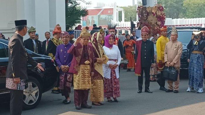 baju adat yang dikenakan Wakil Presiden Ma'ruf Amin dari provinsi Sumatera Barat Upacara HUT RI Ke-78 di Istana Merdeka, Kamis, (17/8/2023).