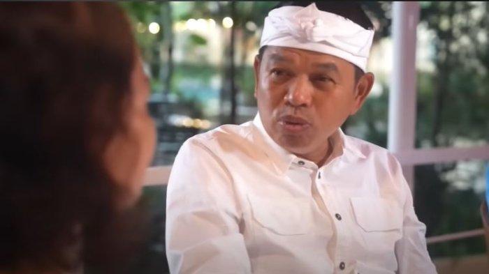 BANTUAN DEDI MULYADI - Gubernur Jawa Barat Terpilih, Dedi Mulyadi kecewa bantuannya kepada seorang ibu bernama Irma untuk membayar utang disalahgunakan. Bantuan itu diberikan Dedi Mulyadi dalam acara Kang Dedi Menyapa di Depok, 12 Januari 2025.
